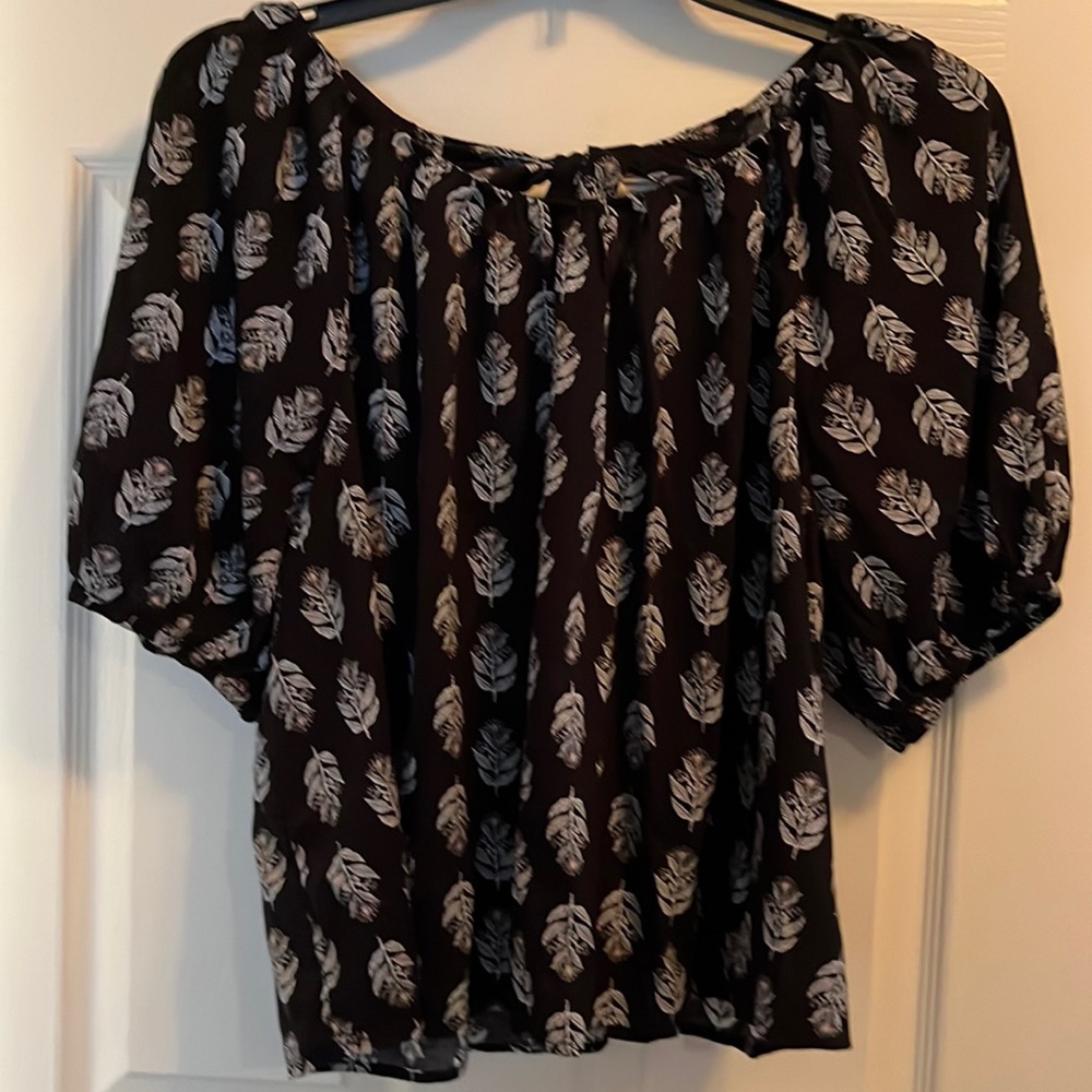OLD NAVY CROP PEASANT TOP